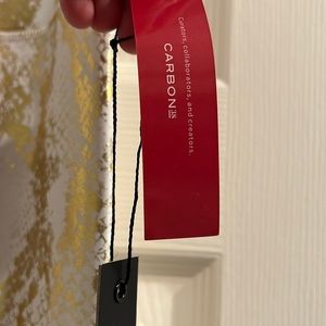 NWT Carbon 38 leggings size xs! Perfect condition never worn